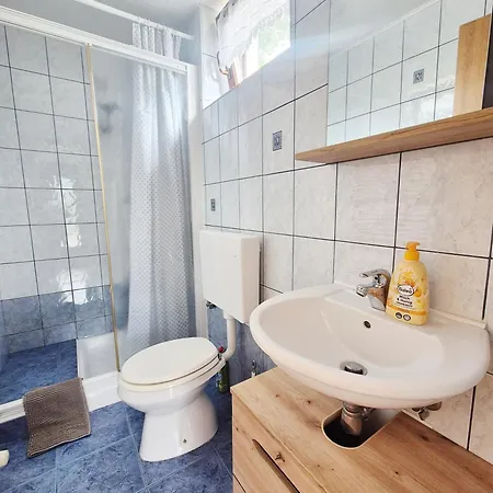 Apartma Vucic Apartment *